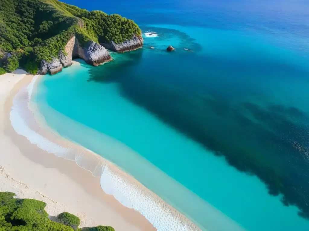 Paraíso costero escondido: playa de ensueño entre acantilados Un paraíso costero único, propiedades costeras únicas destinos emergentes